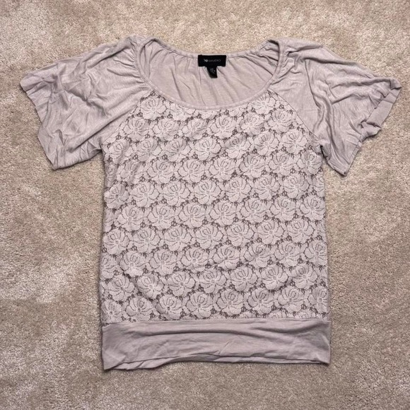 AB Studio Greyish-Tanish Lace Lined Top Scoop Neck with a banded bottom! Size XS - Picture 1 of 5